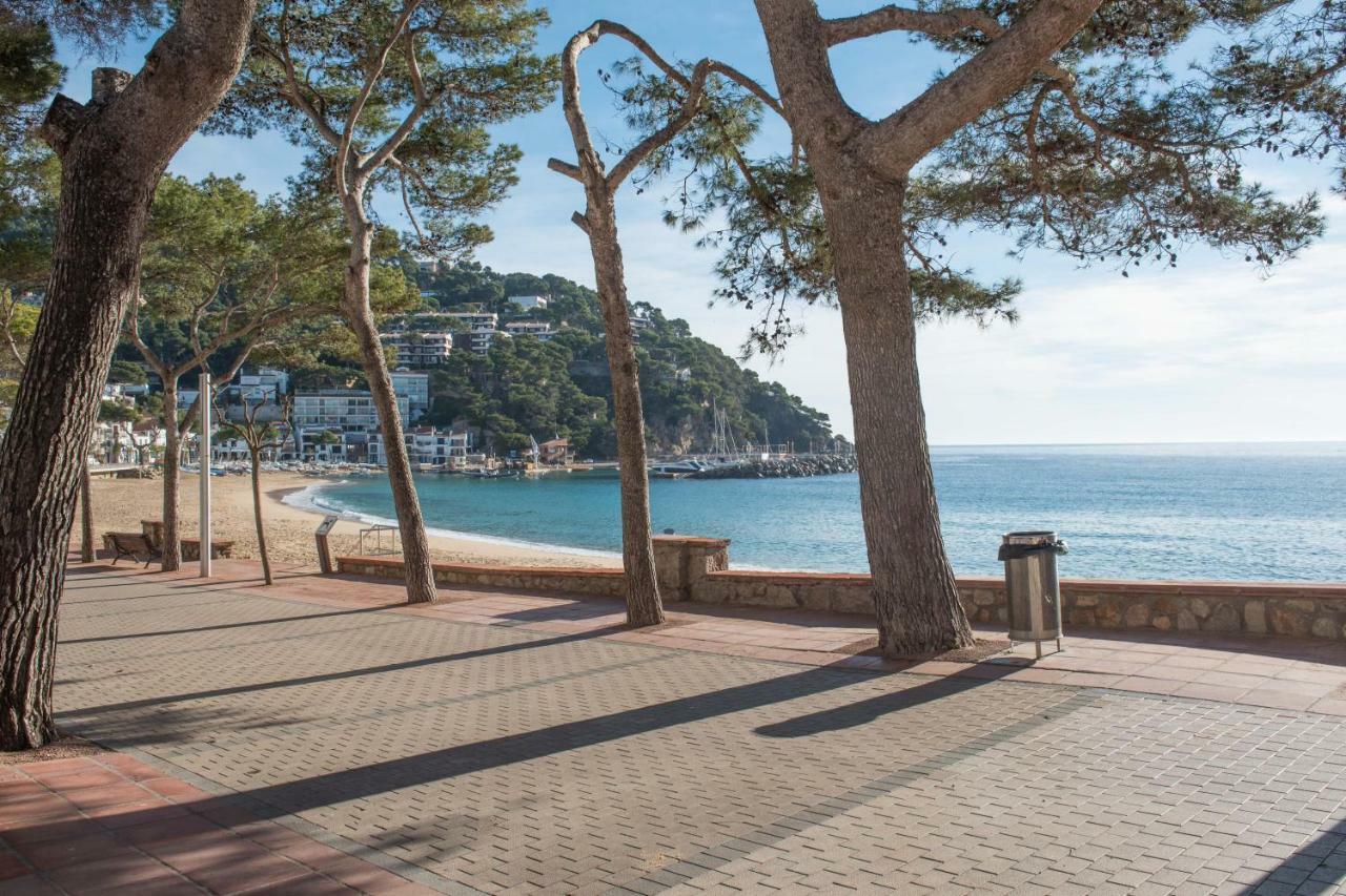 Apartamentos Llafranc Mar Екстер'єр фото